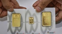 Harga Emas Logam Mulia Antam Ambruk, Terendah Sejak Maret 2025