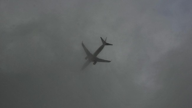 Wow, Pesawat Saurya Airlines Jatuh saat Lepas Landas di Kathmandu Nepal