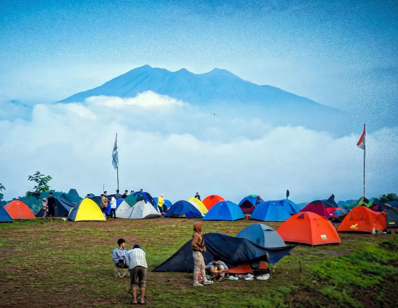 Glamping Tak Terlupakan di Puncak Halimun Camp Bogor: View-nya Mengarah ke Gunung Salak dan Gunung Gede