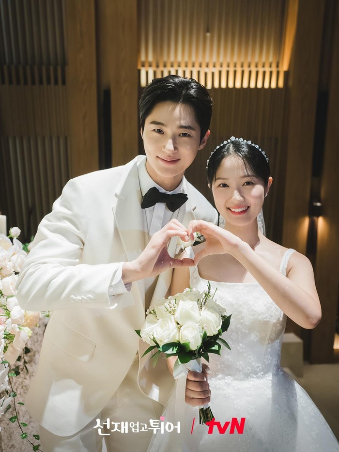 Ini Jawaban Serius Kim Hye Yoon Soal Pacari Byeon Woo Seok