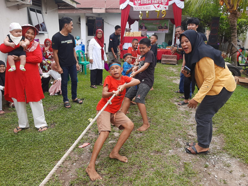 Antusiasnya Warga Gelar Lomba Merayakan HUT Ke-79 Kemerdekaan RI