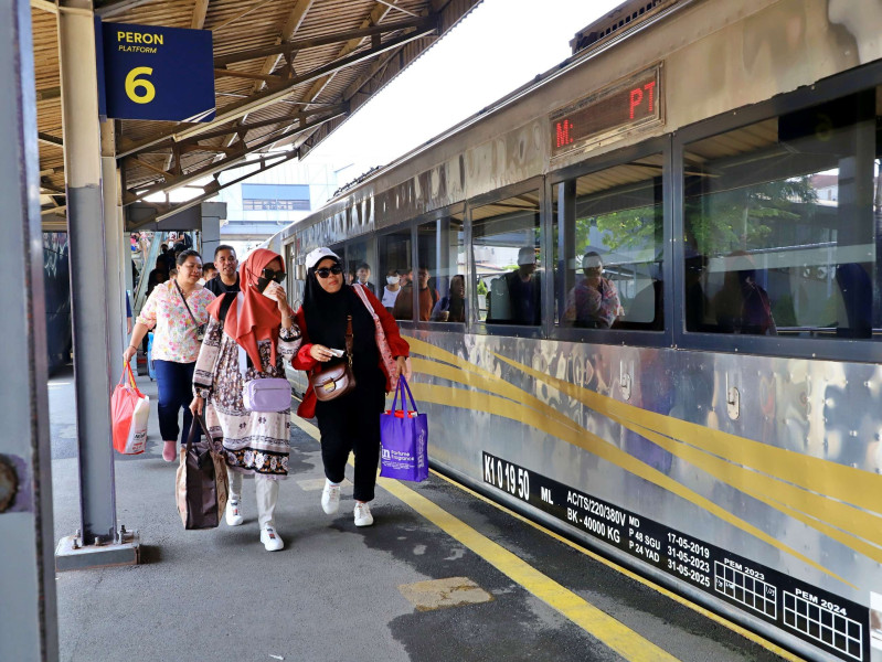 Lebih dari 1,3 Juta Tiket Terjual! KAI Pastikan Layanan Optimal untuk Mudik 2025
