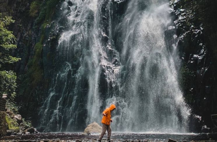 Ke Danau Toba, Sekalian Aja ke Air Terjun Efrata: Pesona Air dan Tebingnya Memanjakan Mata