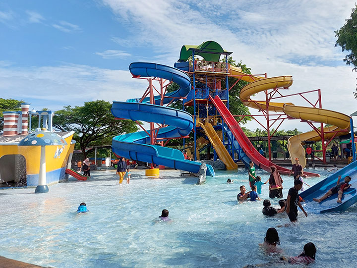 Serunya Bermain Air Bersama Keluarga di Grand Splash Water Park Bekasi