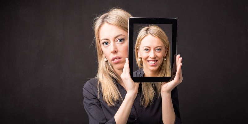 Yuk, Mengenal Perilaku Smiling Depression: Si Bahagia Tapi Sebenarnya Sangat Menderita