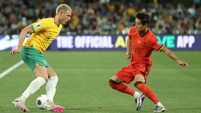 Australia Libas China 3-1: Persaingan Grup C Memanas