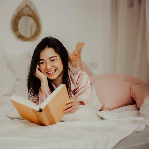 Oh Rupanya Ini 7 Alasan Kenapa Baca Buku Lebih Baik dari Pacaran