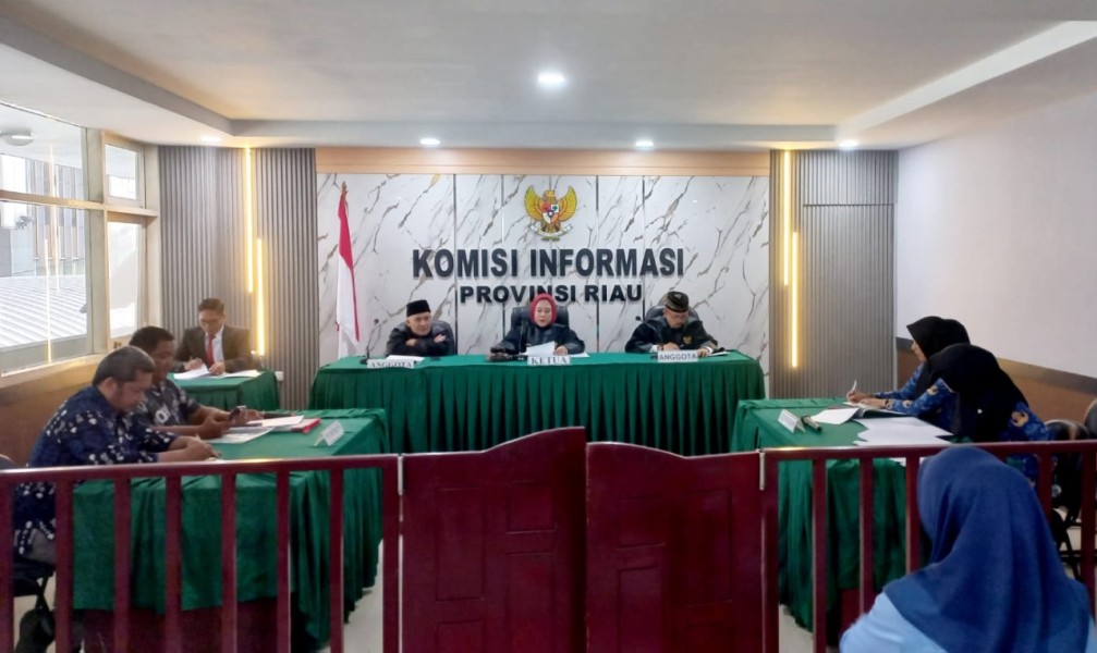 Komisi Informasi Riau Gelar Sidang Perdana di Kantor Baru