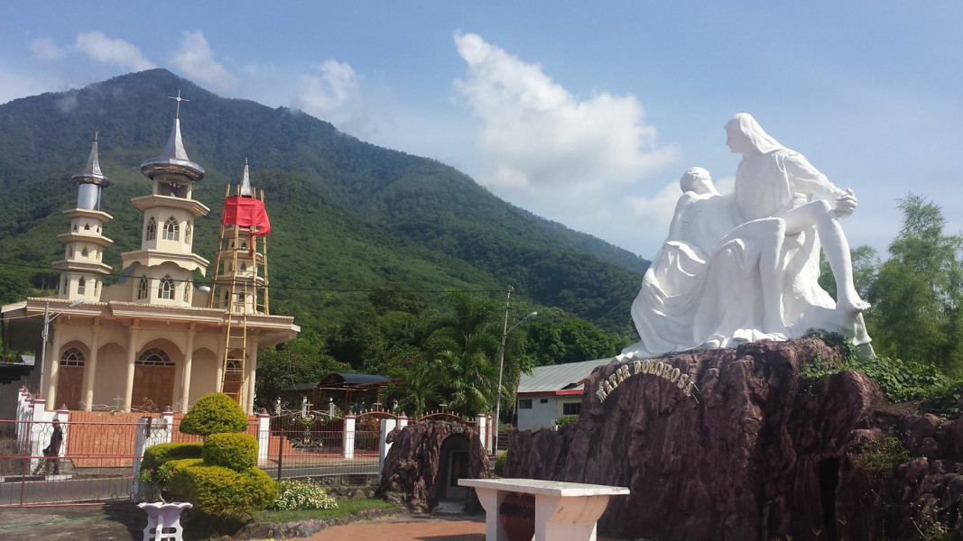 Merasakan Pesona Wisata Larantuka Flores, Bagai Hidup di Negeri Vatikan Italia