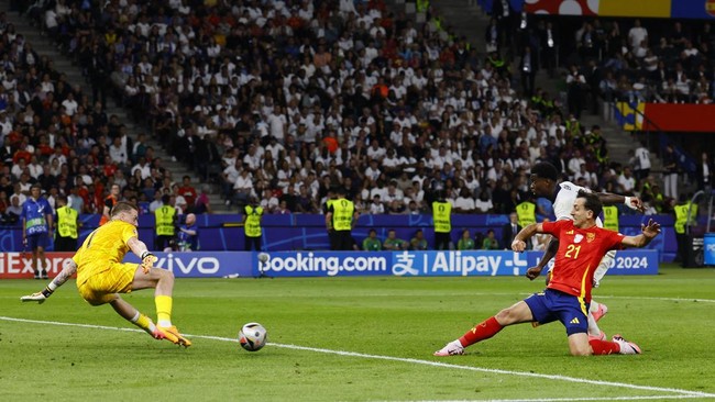 Sapu Bersih! Hampir Semua Penghargaan Euro 2024 Milik Spanyol