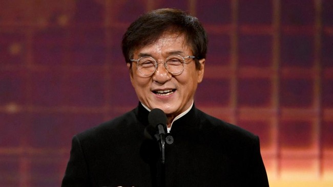 Luar Biasa, Jaket Jackie Chan Laku Rp1,5 Miliar dalam Lelang Amal di Indonesia