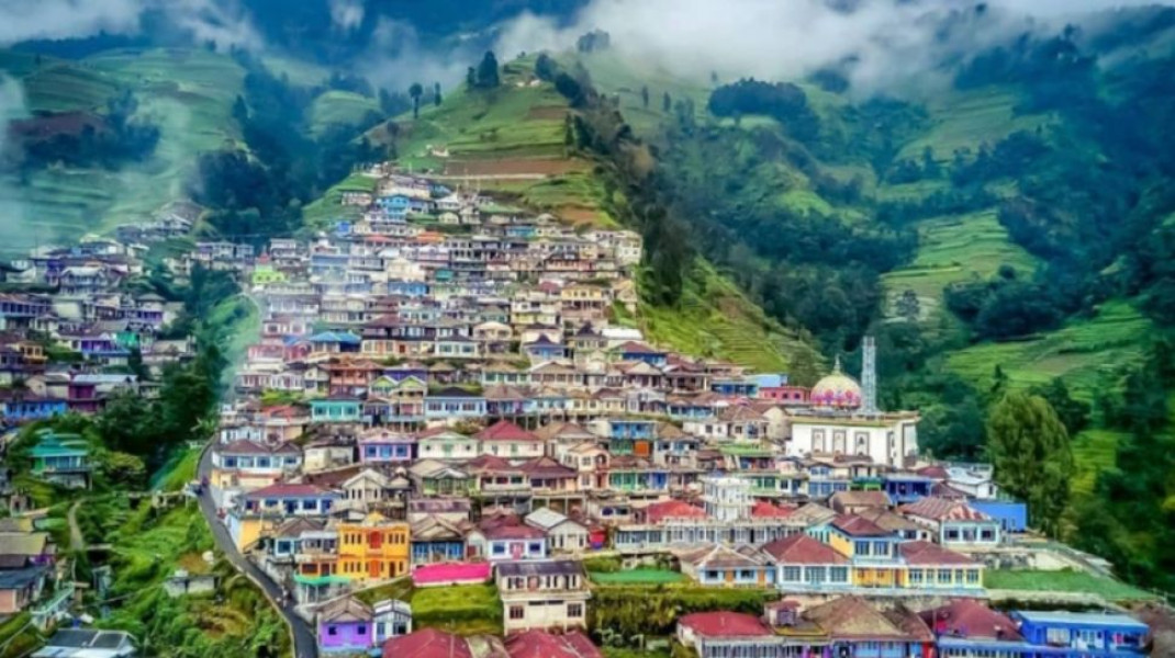 Nepal van Java: Keindahan Alam di Lereng Gunung Merbabu: Cuma Dua Jam dari Kota Jogja