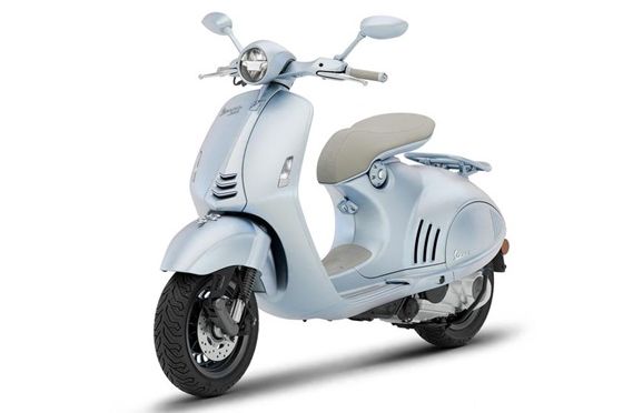 Kabar Gembira bagi Pecinta Motor Antik, Vespa 946 Snake Edition Akhirnya Tiba di Indonesia