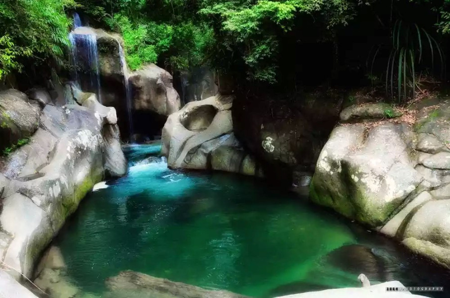 Yuk Menelusuri 8 Destinasi Wisata Air Terjun Paling Cling di Sumbar