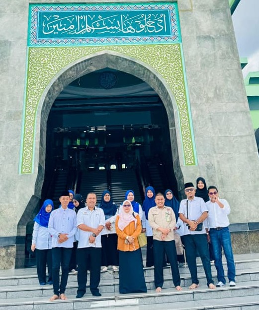 Ikon Wisata Religi Riau, Masjid Raya Annur Disambangi Rombongan Wisatawan Asal Malaysia