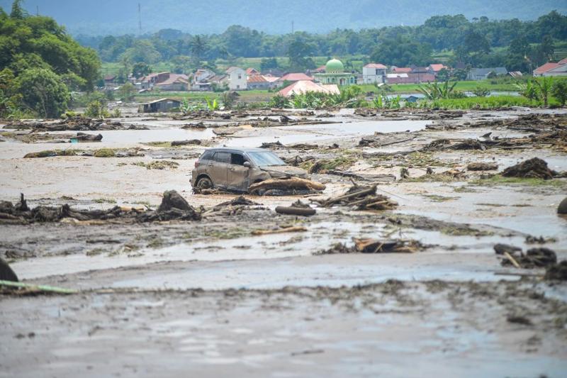 Banjir Bandang Menerjang Sumbar: 27 Orang Meninggal Dunia dan Diprediksi Korban akan Bertambah