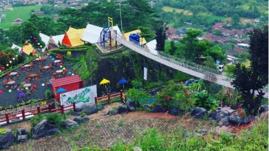 Arjasari Rock Hill, Wisata Alam yang Lagi Hit di Bandung: Asiknya Camping Sambil Lihat Kota Kembang Malam Hari