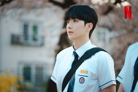 Aktor Ganteng Kang Hoon akan Jadi Member Tetap Running Man