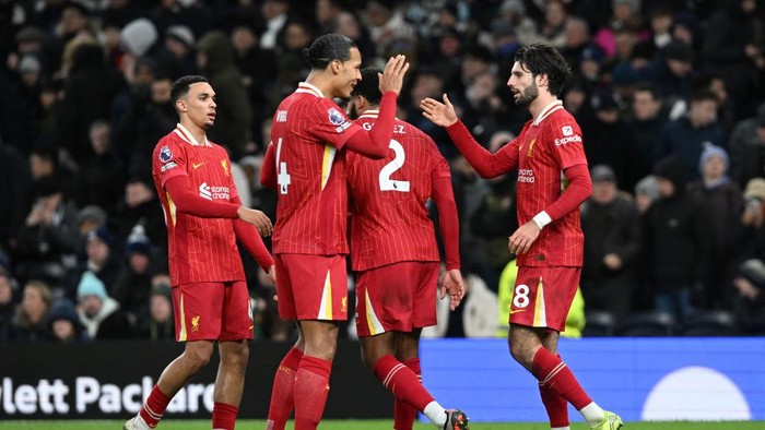 Selangkah Lagi Raih Trofi Pertama, Liverpool Mulai Bidik Quadruple?