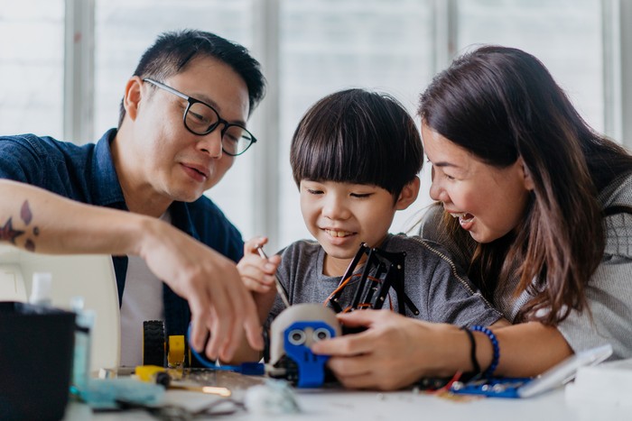 Hasil Riset: Ayah Jadi Kunci Pertumbuhan Otak dan Kecerdasan Anak di Sekolah